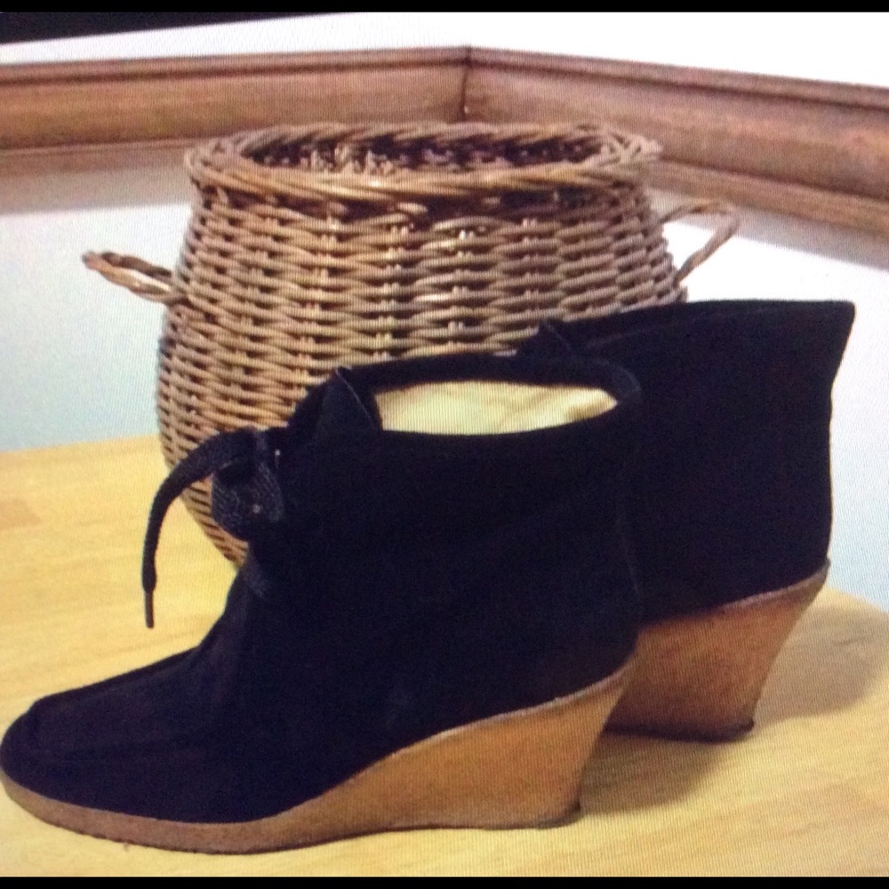 Michael Kors oxford wedge .